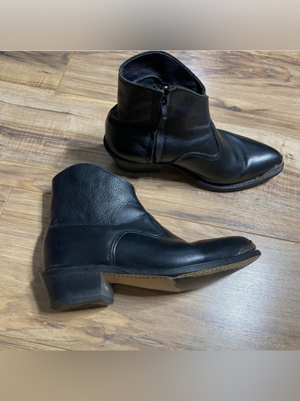 Womens Vintage 90s Double-H Black Short Zip Up Cowboy Boots Made in USA
Size: 7